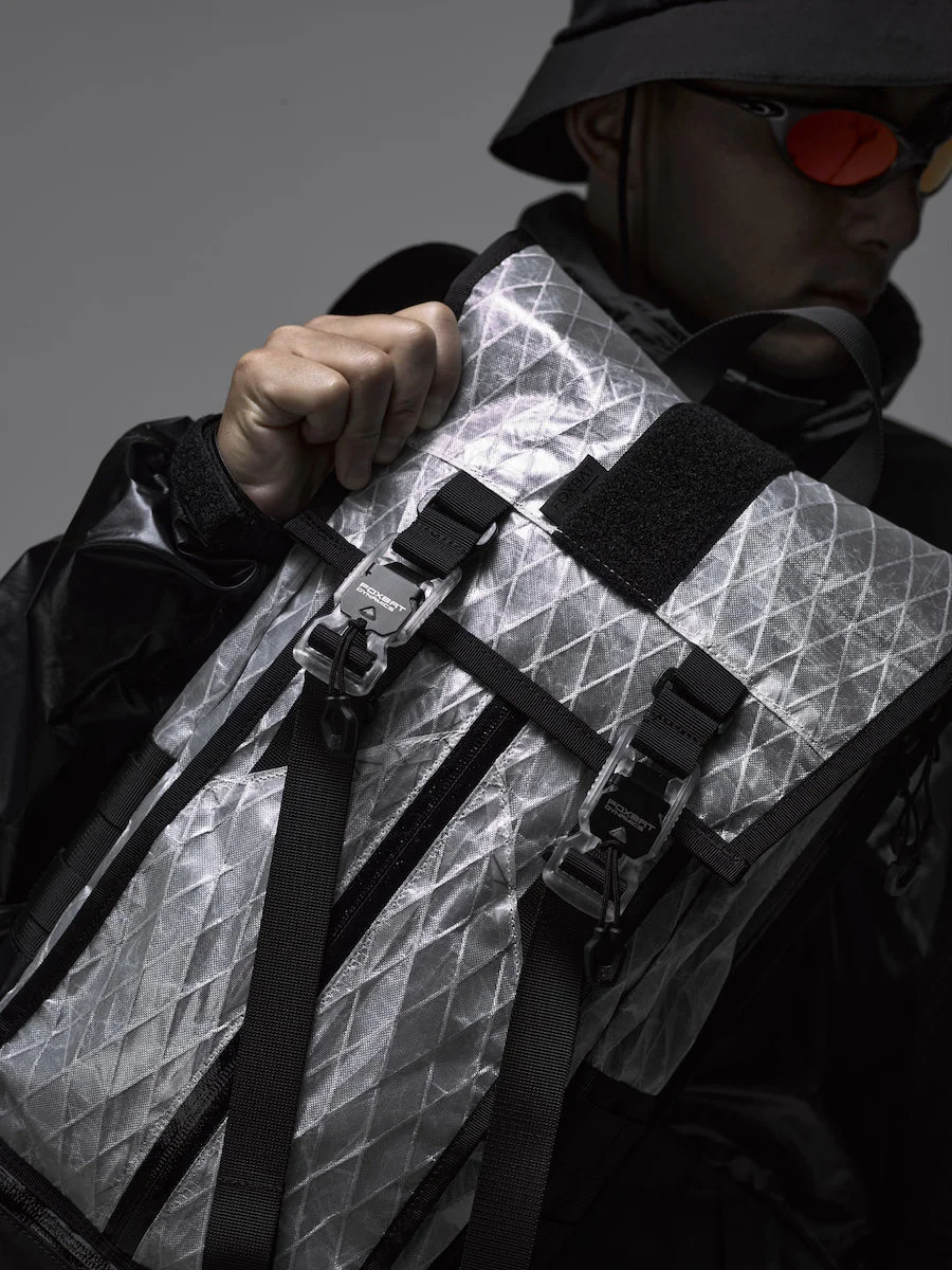 FOXBAT Tsunami タクティカル サイクリング バ - Cycling Commuter Backpack Laptop のレビューと価格